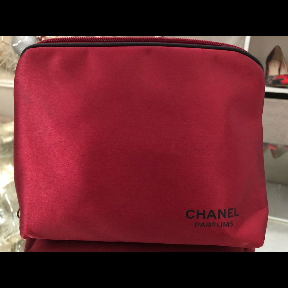 CHANEL PARFUMS bag